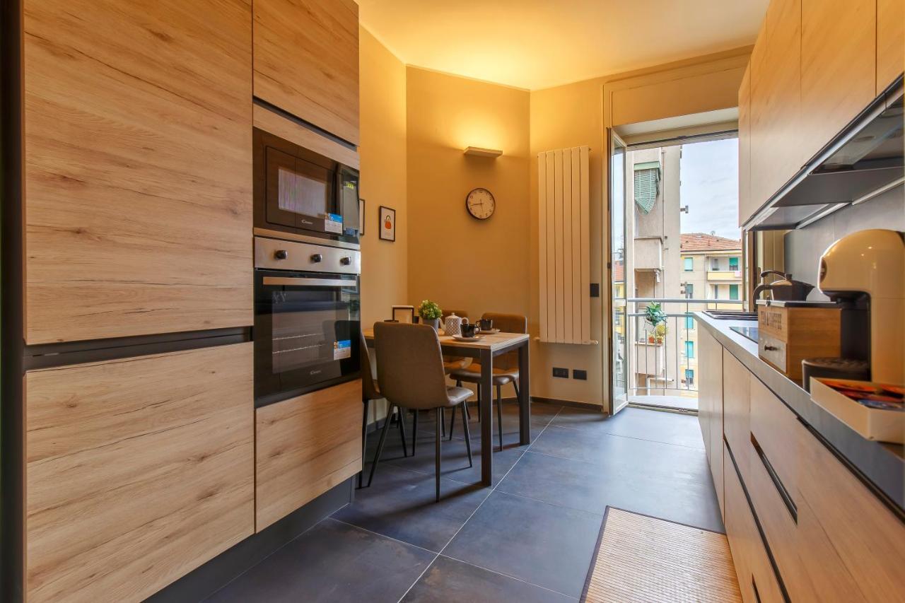 Modern & Bright 2 Bedroom Flat 50M From M4 Stop Мілан Екстер'єр фото